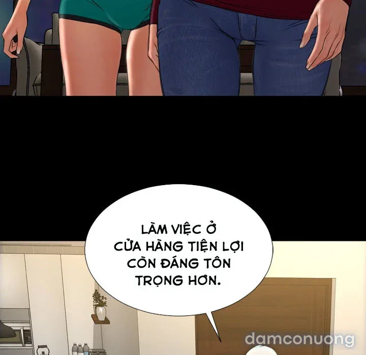 Em gái bán hàng sextoy 