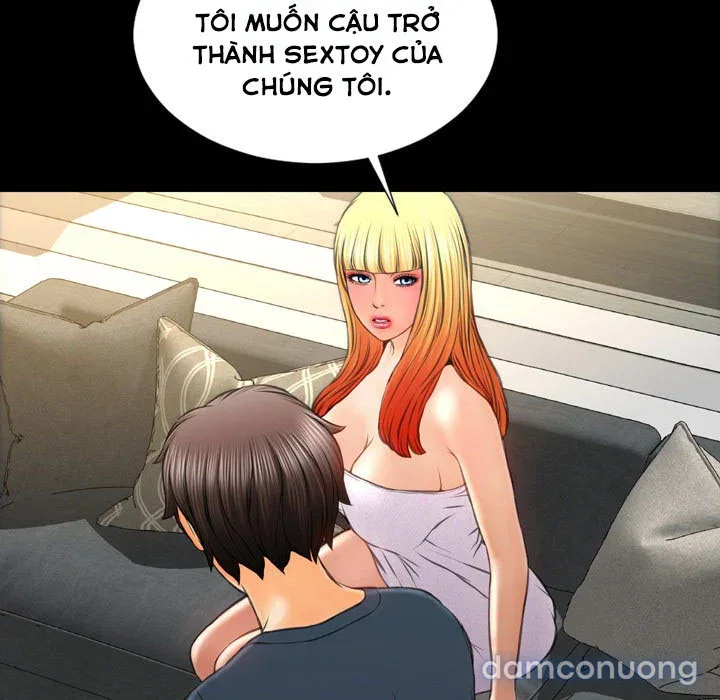 Em gái bán hàng sextoy 