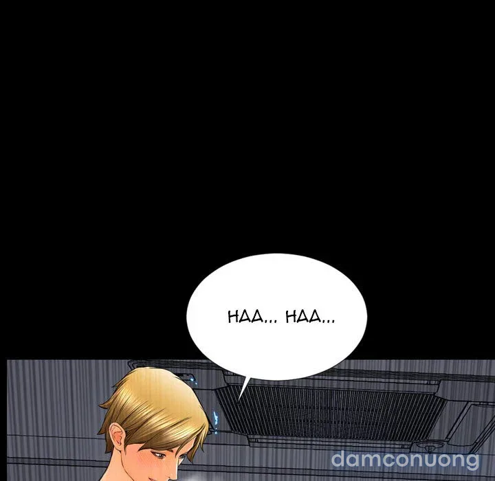 Em gái bán hàng sextoy 