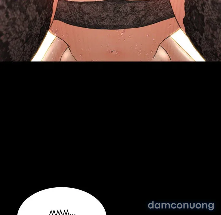 Em gái bán hàng sextoy 