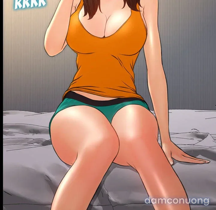 Em gái bán hàng sextoy 