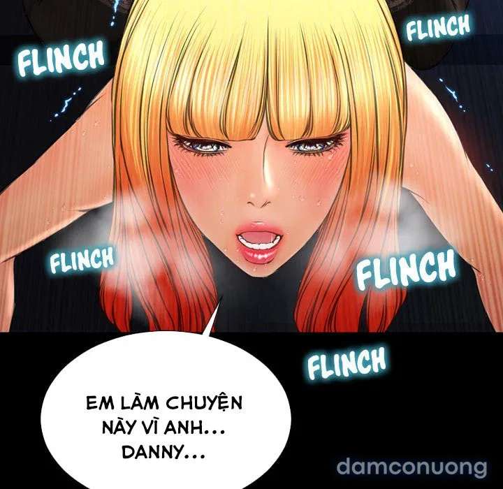 Em gái bán hàng sextoy 