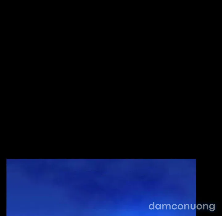 Em gái bán hàng sextoy 