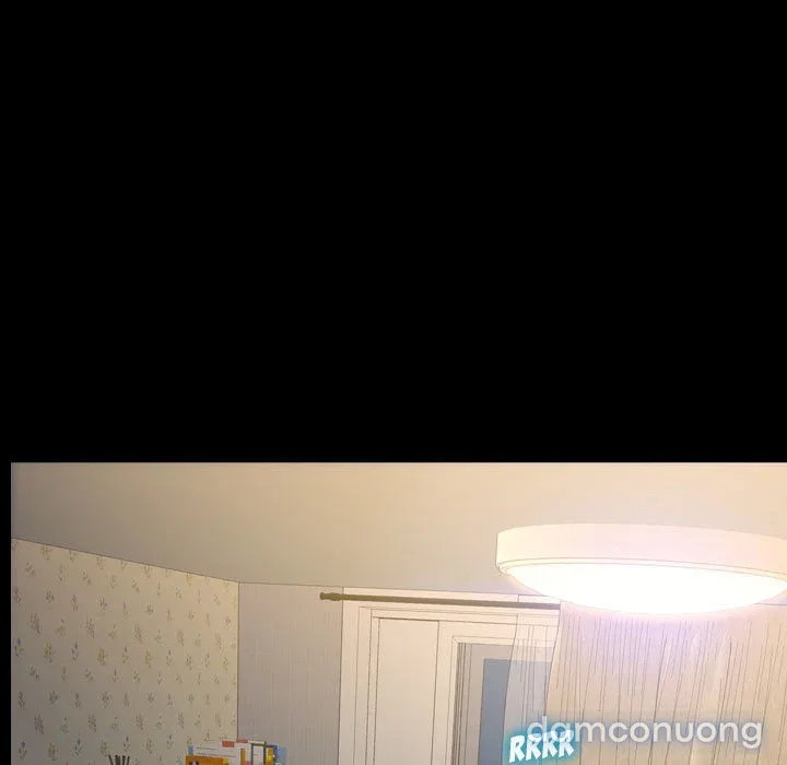 Em gái bán hàng sextoy 