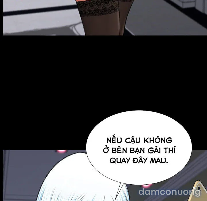 Em gái bán hàng sextoy 