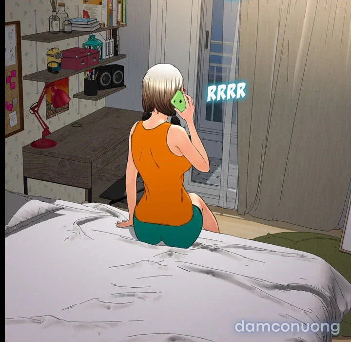 Em gái bán hàng sextoy 