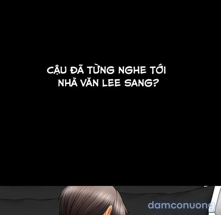 Em gái bán hàng sextoy 