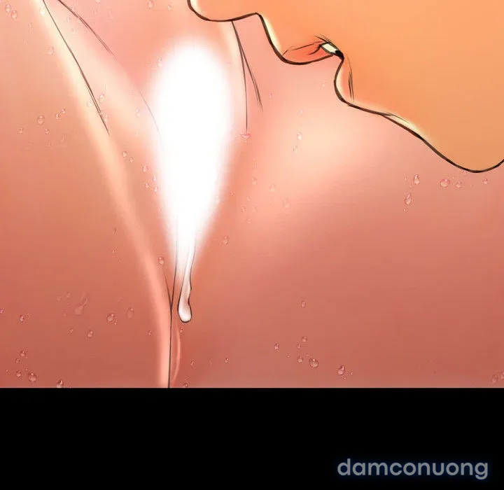 Em gái bán hàng sextoy 
