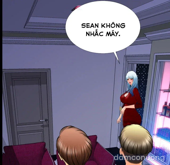 Em gái bán hàng sextoy 