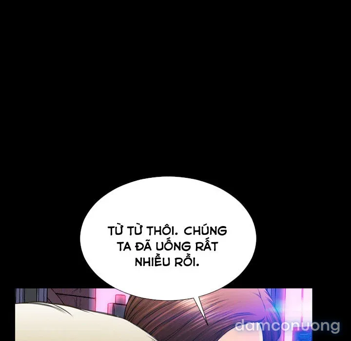 Em gái bán hàng sextoy 