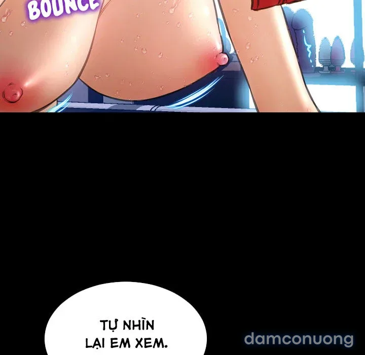Em gái bán hàng sextoy 