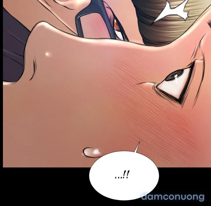 Em gái bán hàng sextoy 