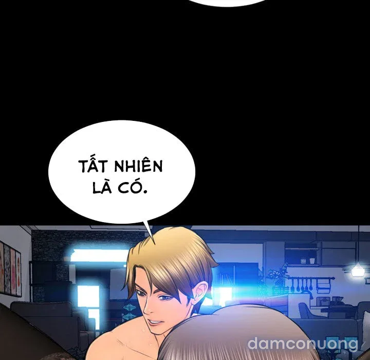 Em gái bán hàng sextoy 