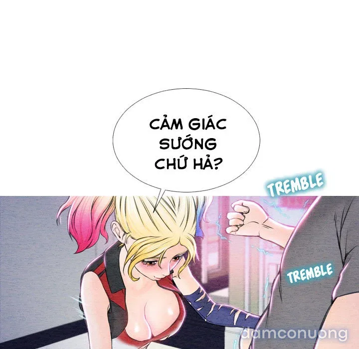 Em gái bán hàng sextoy 