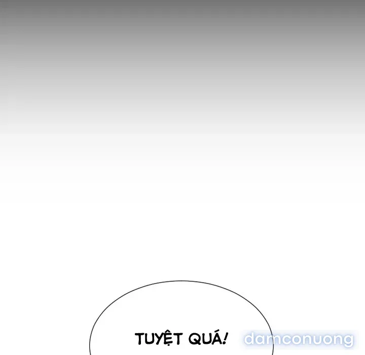 Em gái bán hàng sextoy 