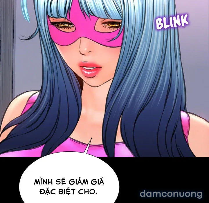 Em gái bán hàng sextoy 