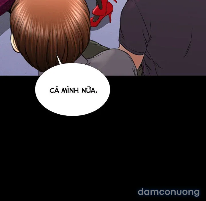Em gái bán hàng sextoy 