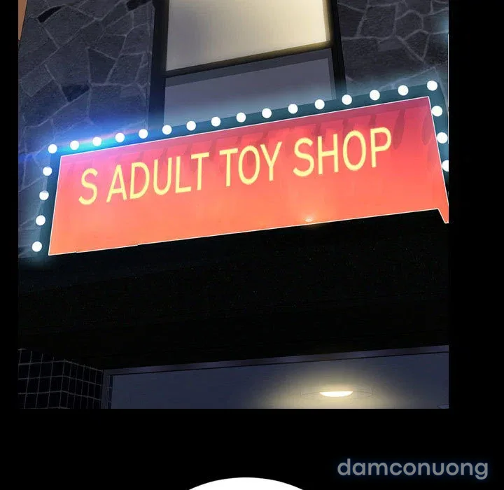 Em gái bán hàng sextoy 