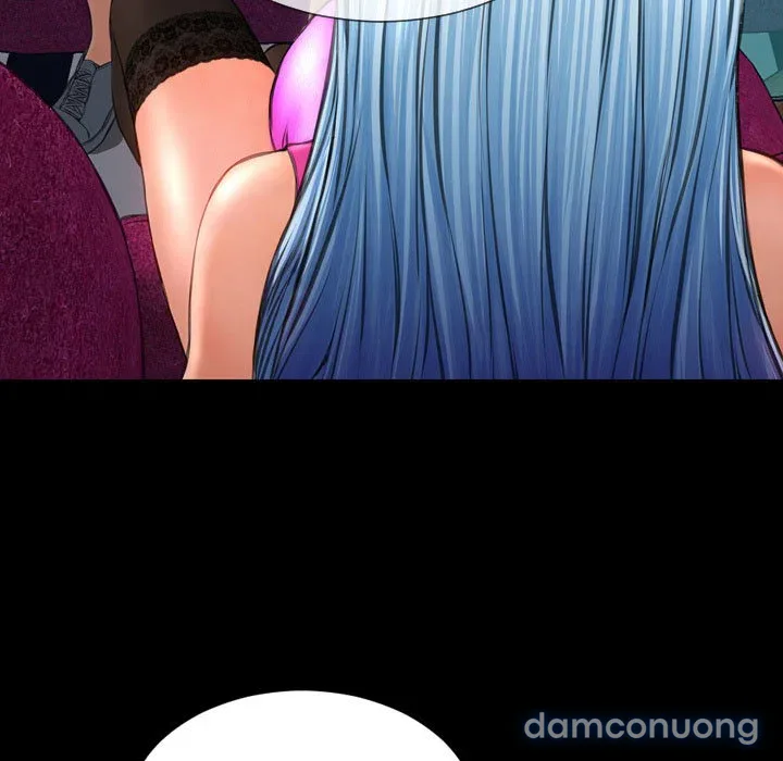 Em gái bán hàng sextoy 