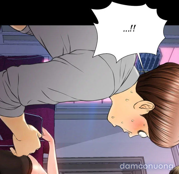 Em gái bán hàng sextoy 