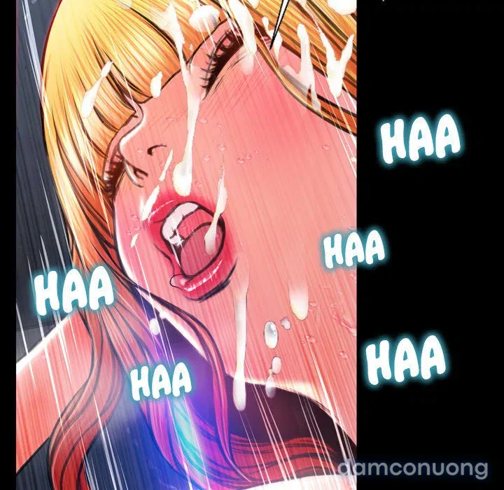 Em gái bán hàng sextoy 