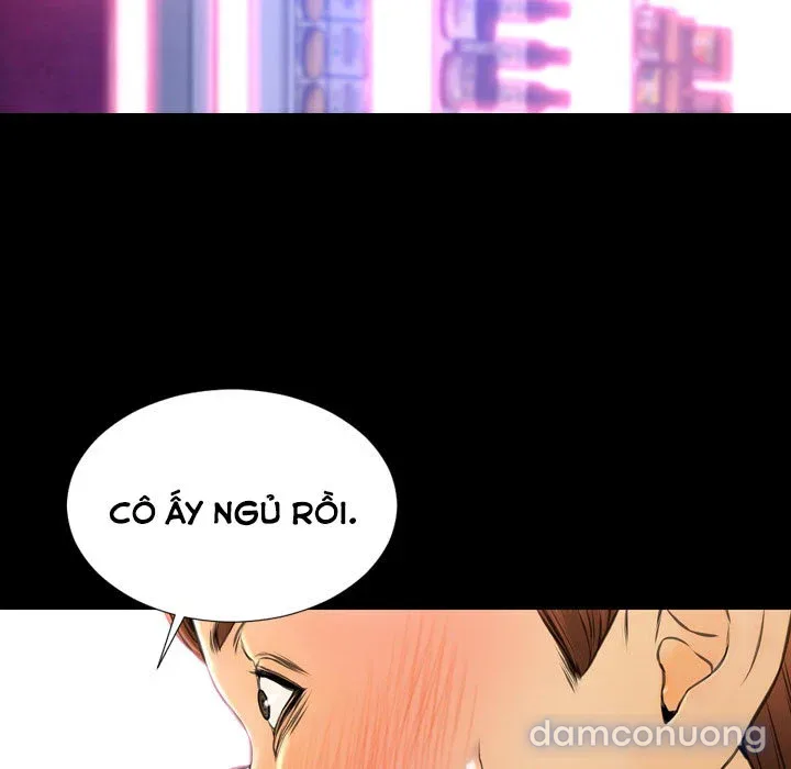 Em gái bán hàng sextoy 