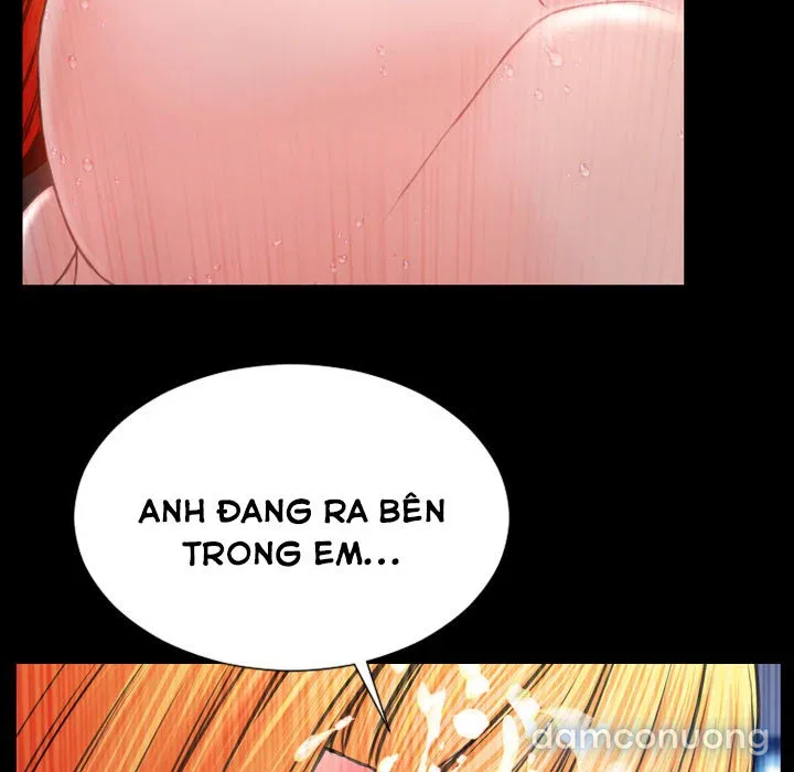 Em gái bán hàng sextoy 