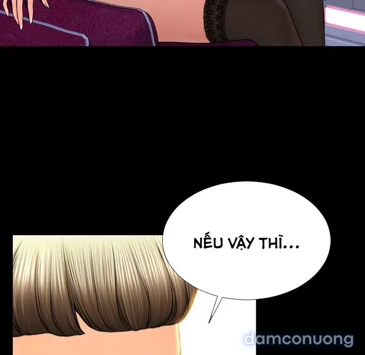 Em gái bán hàng sextoy 