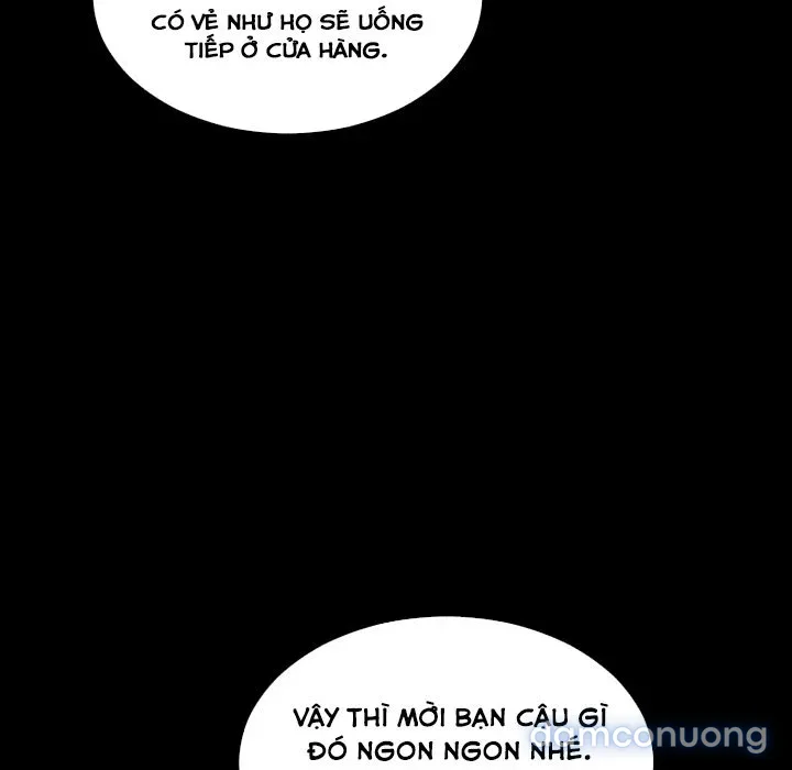 Em gái bán hàng sextoy 