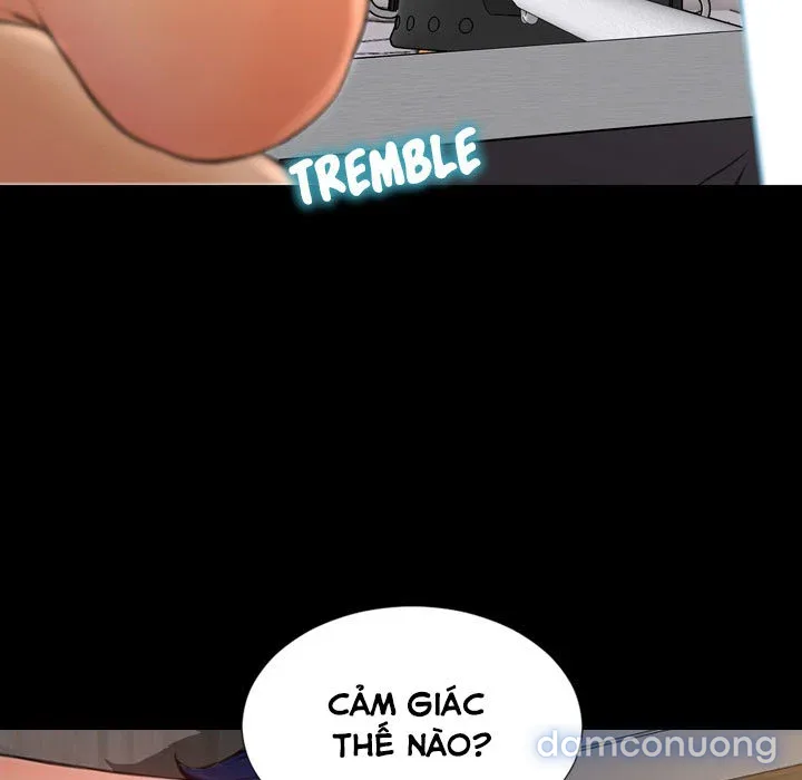 Em gái bán hàng sextoy 