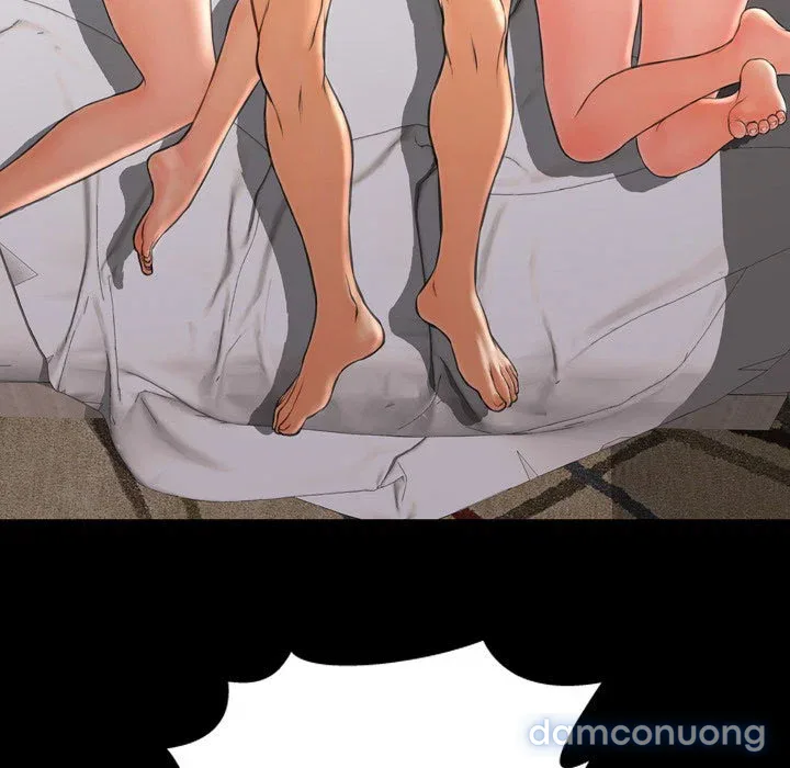 Em gái bán hàng sextoy 