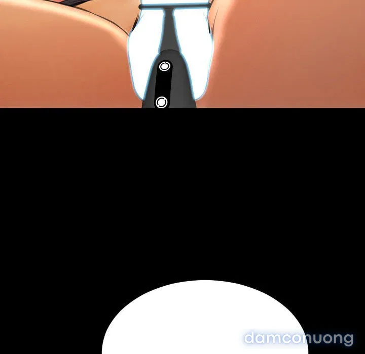 Em gái bán hàng sextoy 