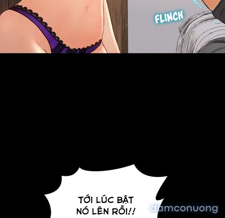 Em gái bán hàng sextoy 