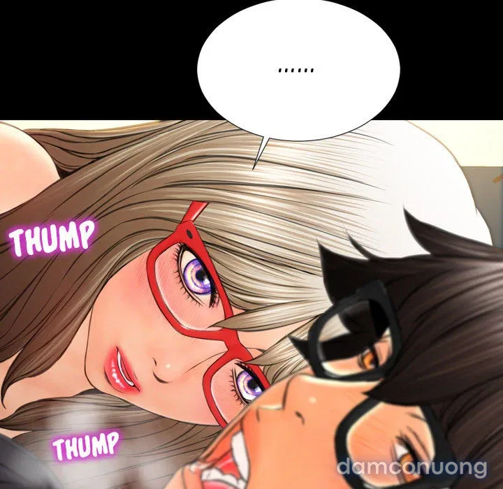 Em gái bán hàng sextoy 