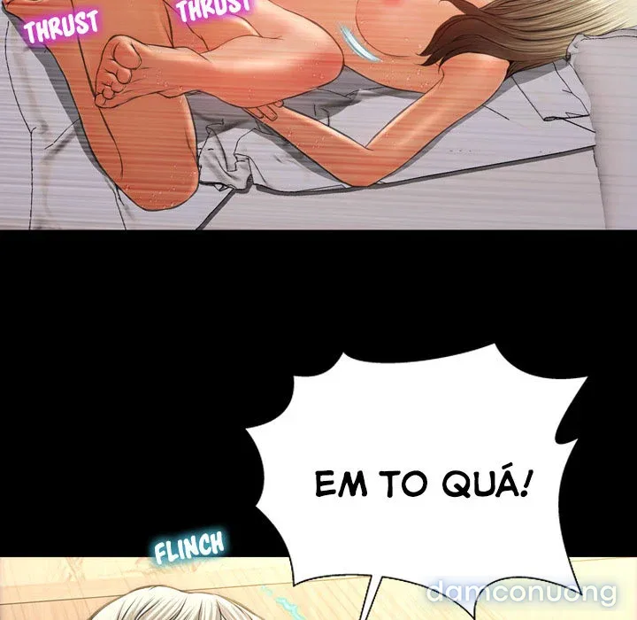 Em gái bán hàng sextoy 