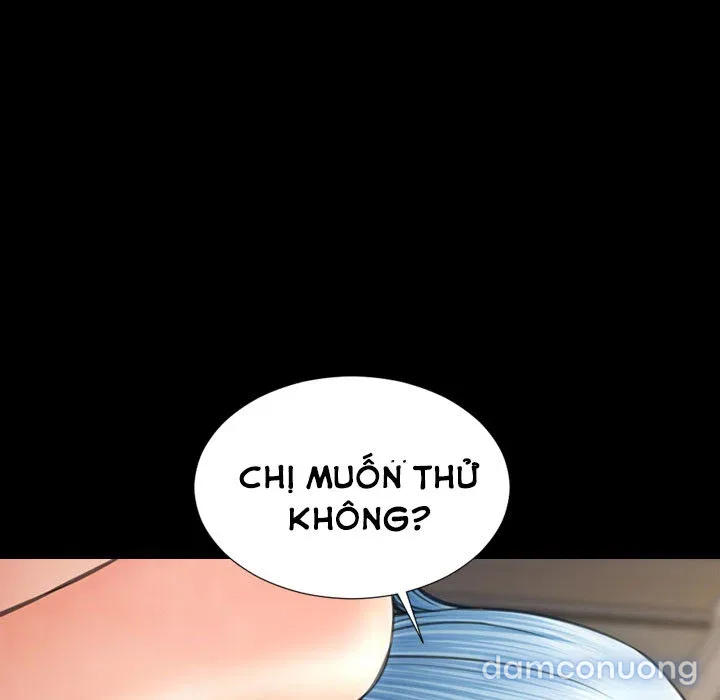 Em gái bán hàng sextoy 