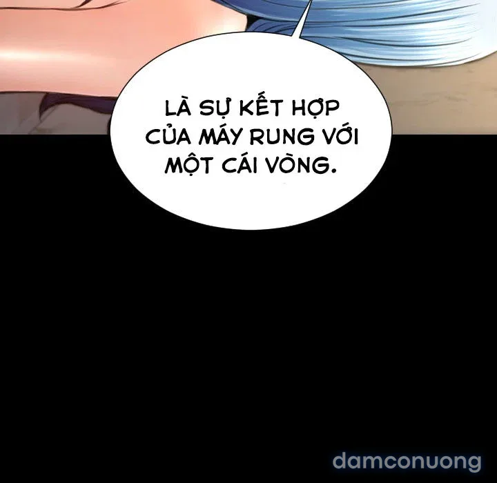 Em gái bán hàng sextoy 
