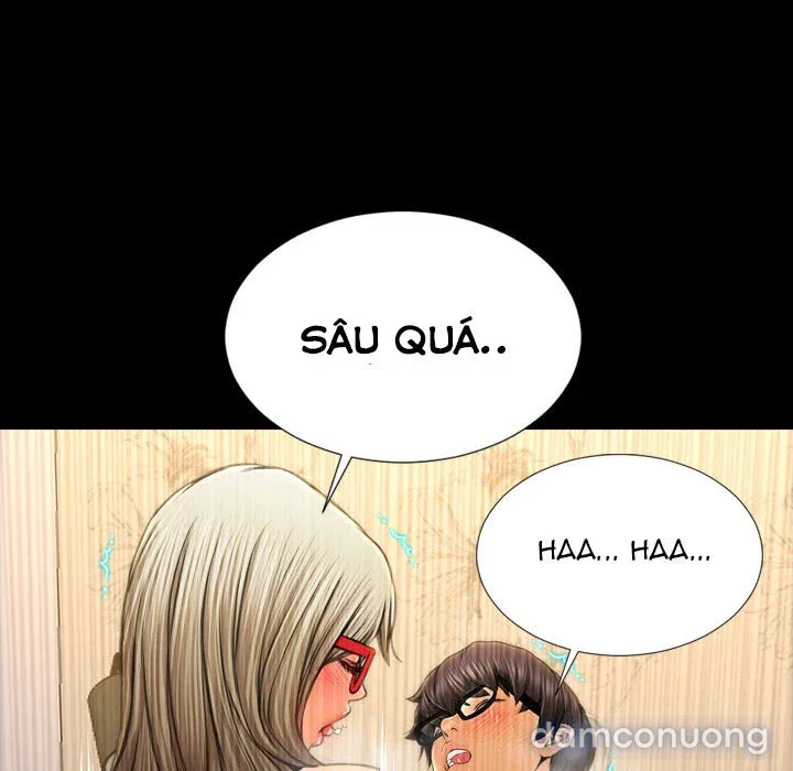 Em gái bán hàng sextoy 