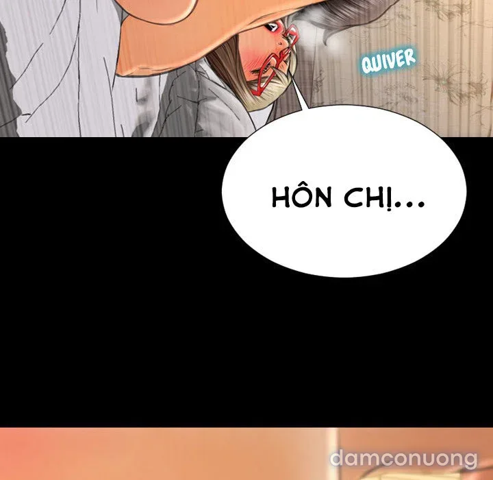 Em gái bán hàng sextoy 