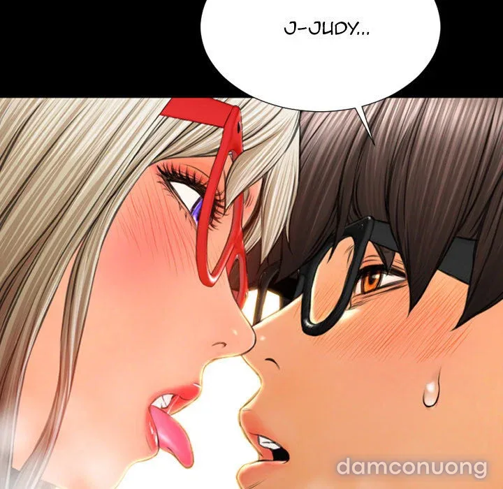 Em gái bán hàng sextoy 