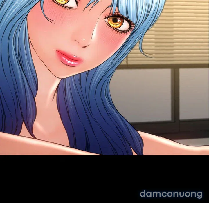 Em gái bán hàng sextoy 