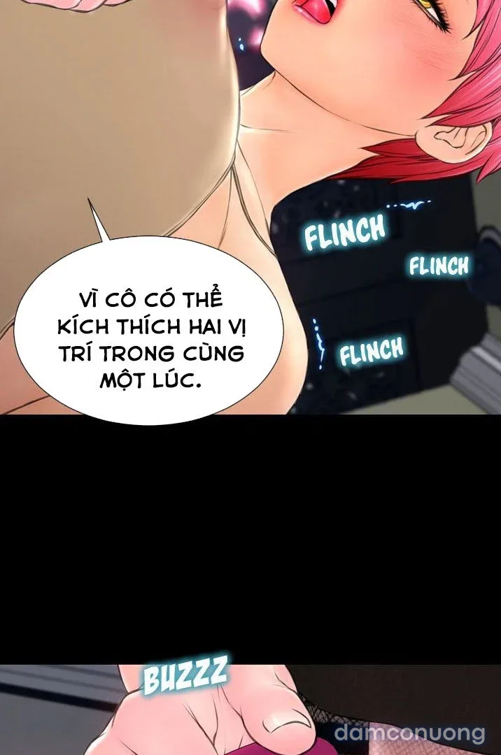 Em gái bán hàng sextoy 