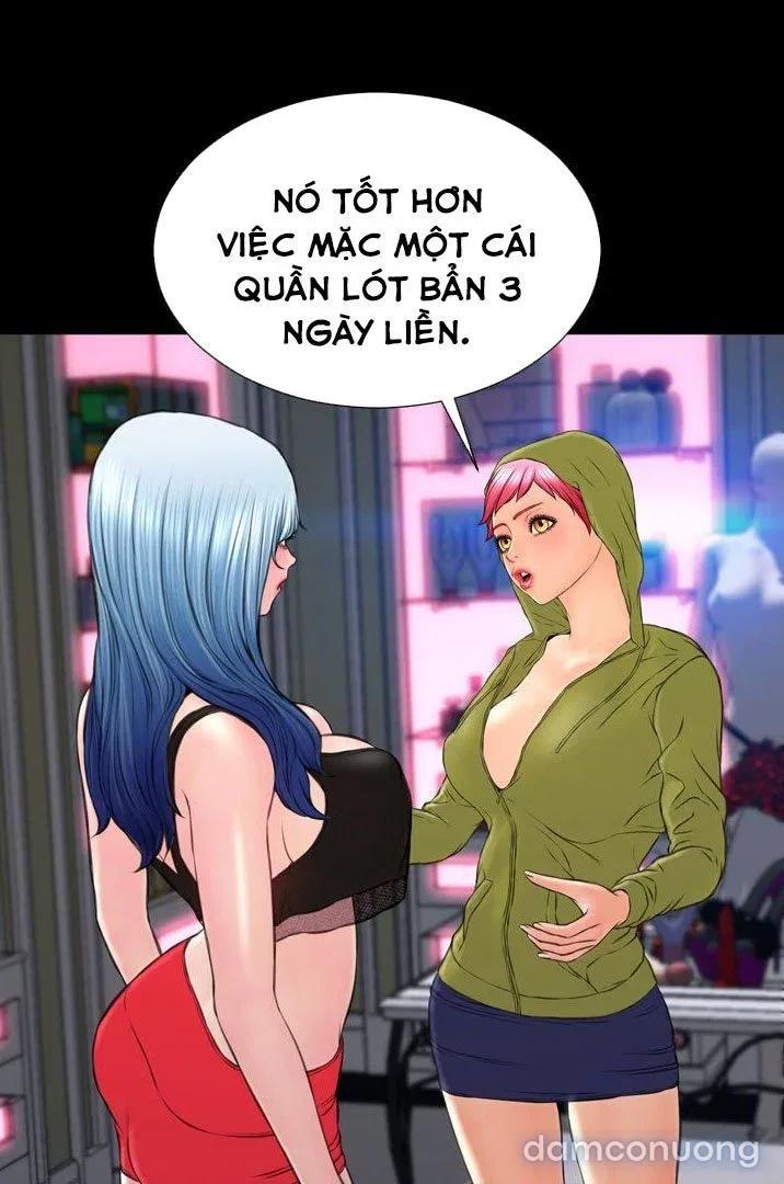 Em gái bán hàng sextoy 