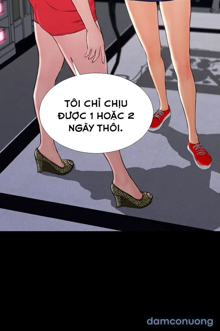 Em gái bán hàng sextoy 