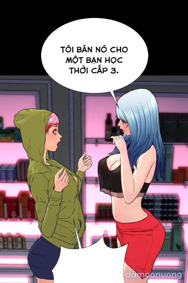Em gái bán hàng sextoy 