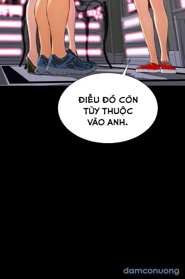 Em gái bán hàng sextoy 