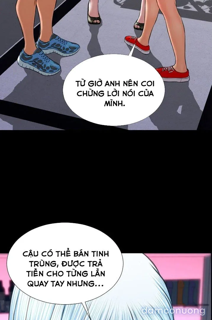 Em gái bán hàng sextoy 