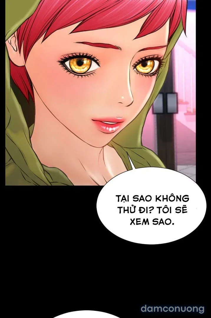 Em gái bán hàng sextoy 