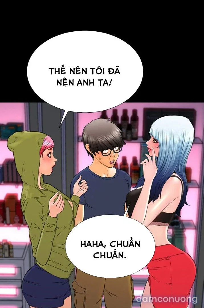Em gái bán hàng sextoy 