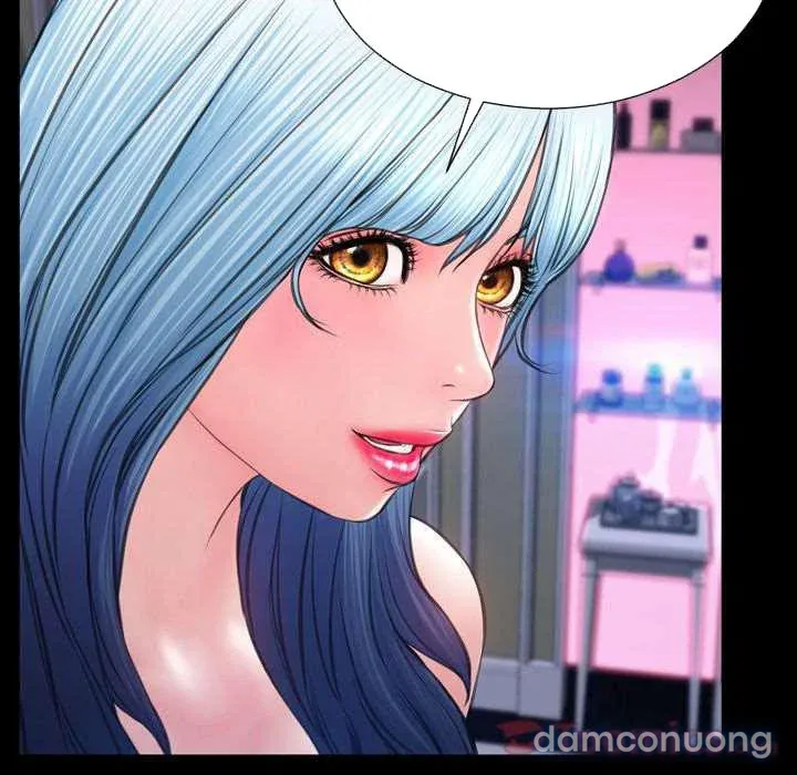 Em gái bán hàng sextoy 